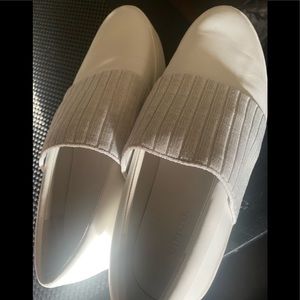 Vince Saxon 2 Slip-On Sneaker Size 8M (38) White